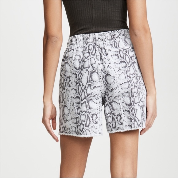 Kith XS S Alexander Wang Boyfriend Shorts in Python Snake Print Grey NWOT - Picture 4 of 16